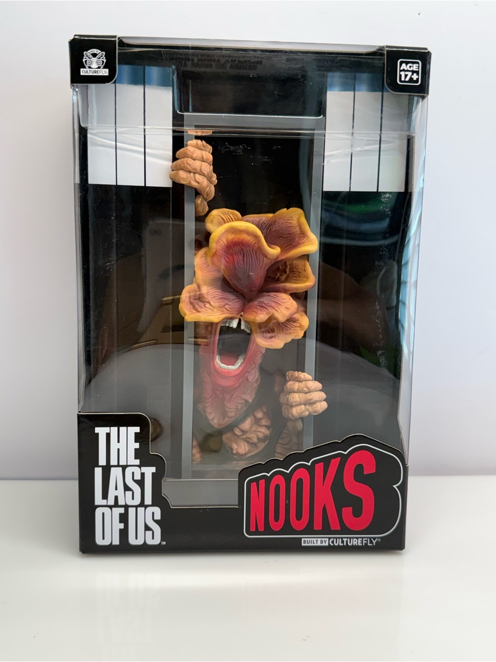 Nook The Last of Us Collectible Box - Black & Red